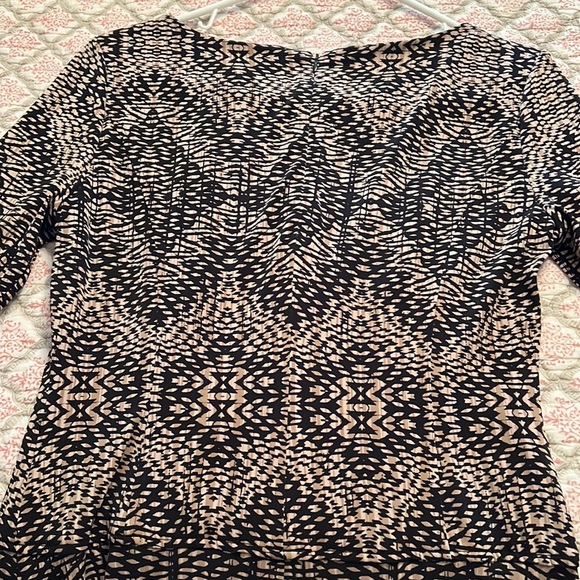 Knit stretchy print 3/4 sleeve dress - Picture 2 of 5